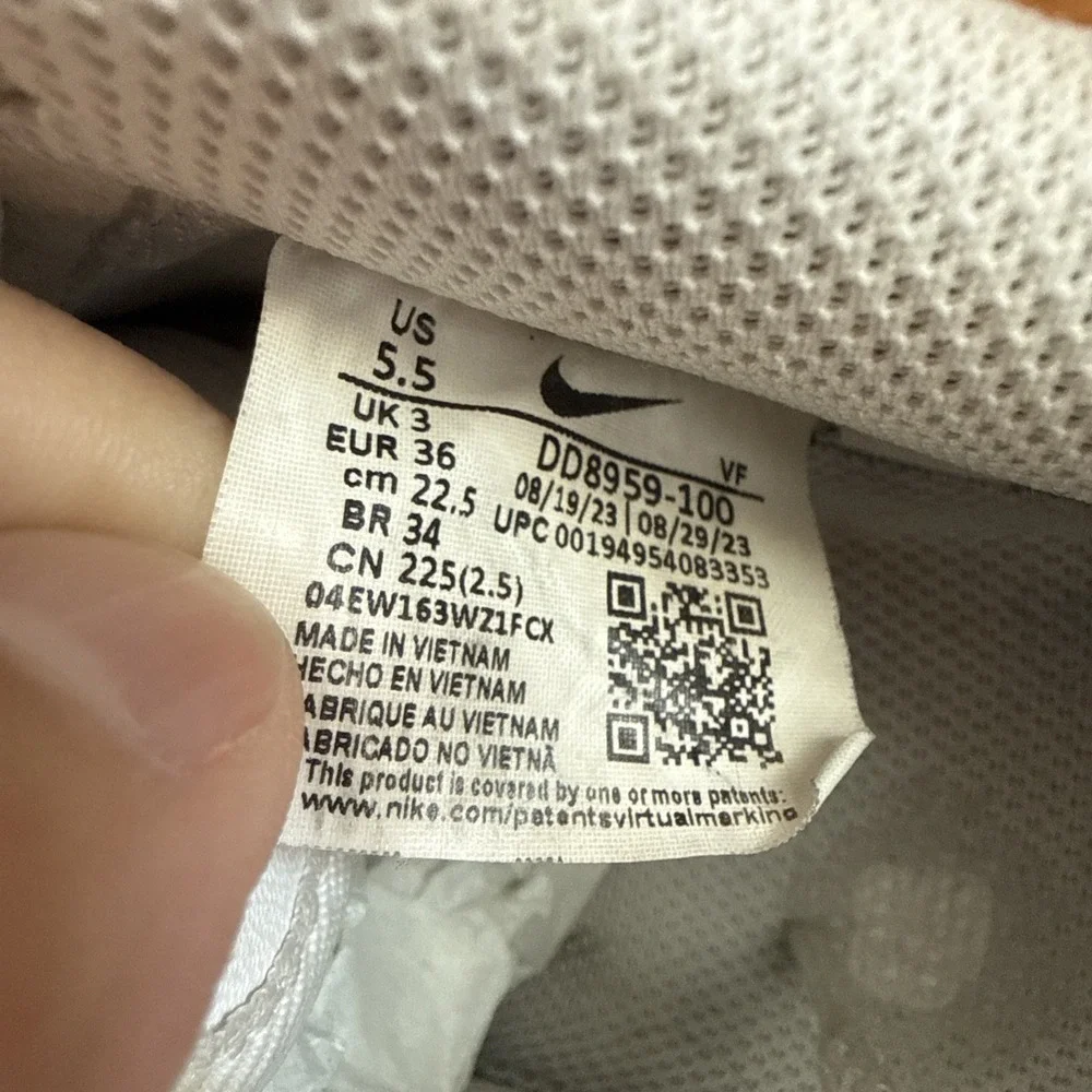 Nike Air Force 1 Size 5.5 Youth Triple White Low GS White